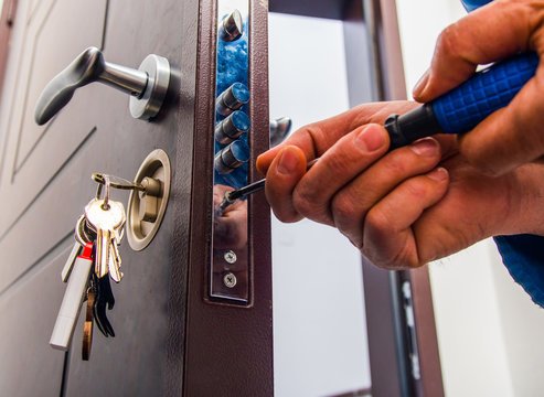 Safe Opening & Installation - Trusted Locksmith Services